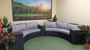 Lyra производство круглых диванов на террасы