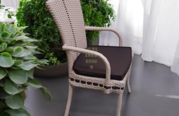 Aurora-beige-Stul-iz-iskusstvennogo-rotanga-